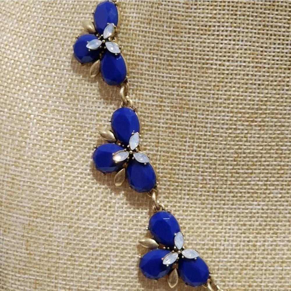 J. CREW gold blue floral bibb‎ necklace